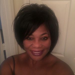 Meet your Posher, Valerie